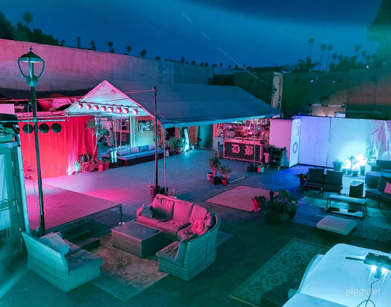  Indoor and Outdoor Jefferson Park Event Space 