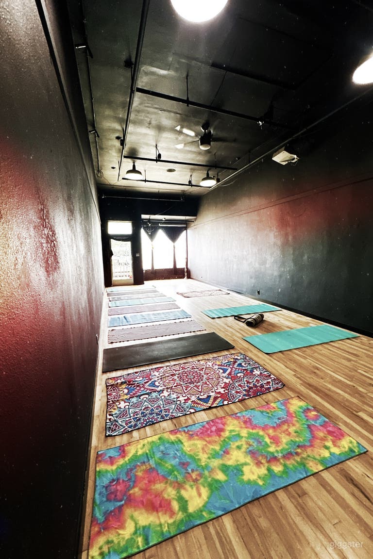  Indoor and Outdoor Jefferson Park Event Space 