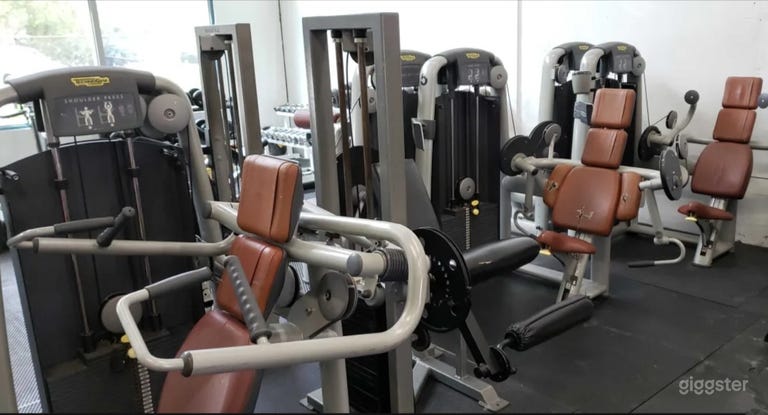   Warehouse-style Gym with an Industrial Vibe 