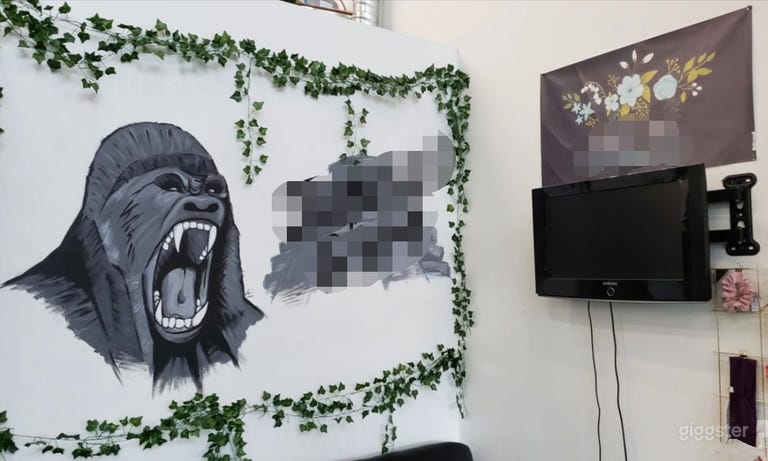   Warehouse-style Gym with an Industrial Vibe 