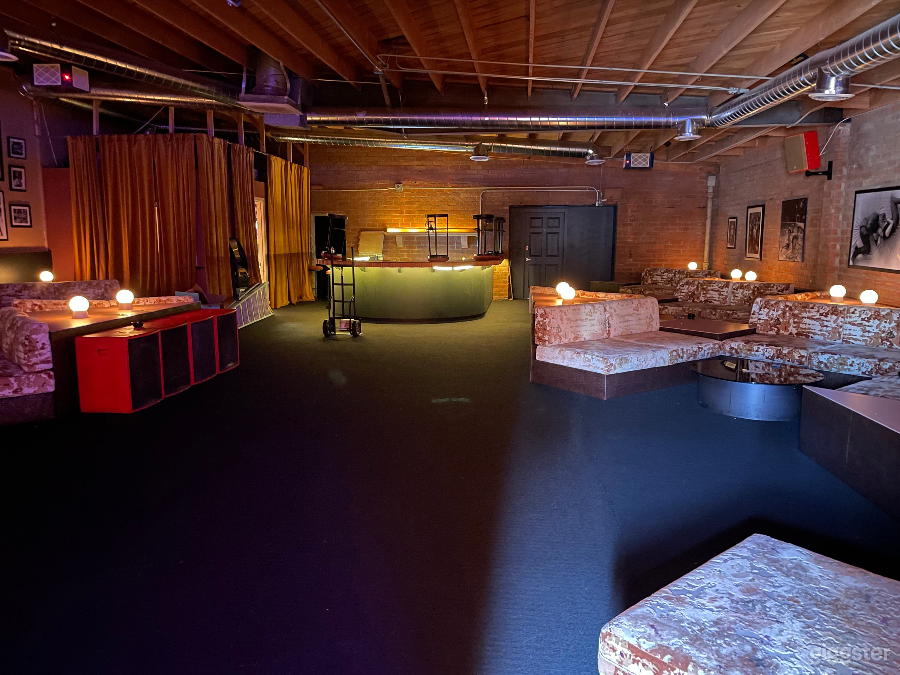 Entertainment Venue for rent Photo 1