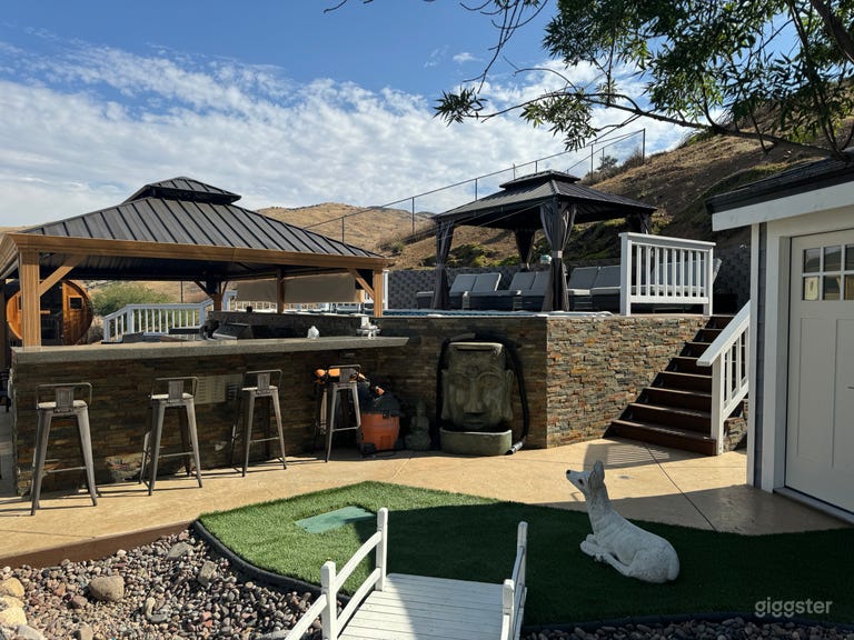  Mountain Top Modern Ranch Estate 