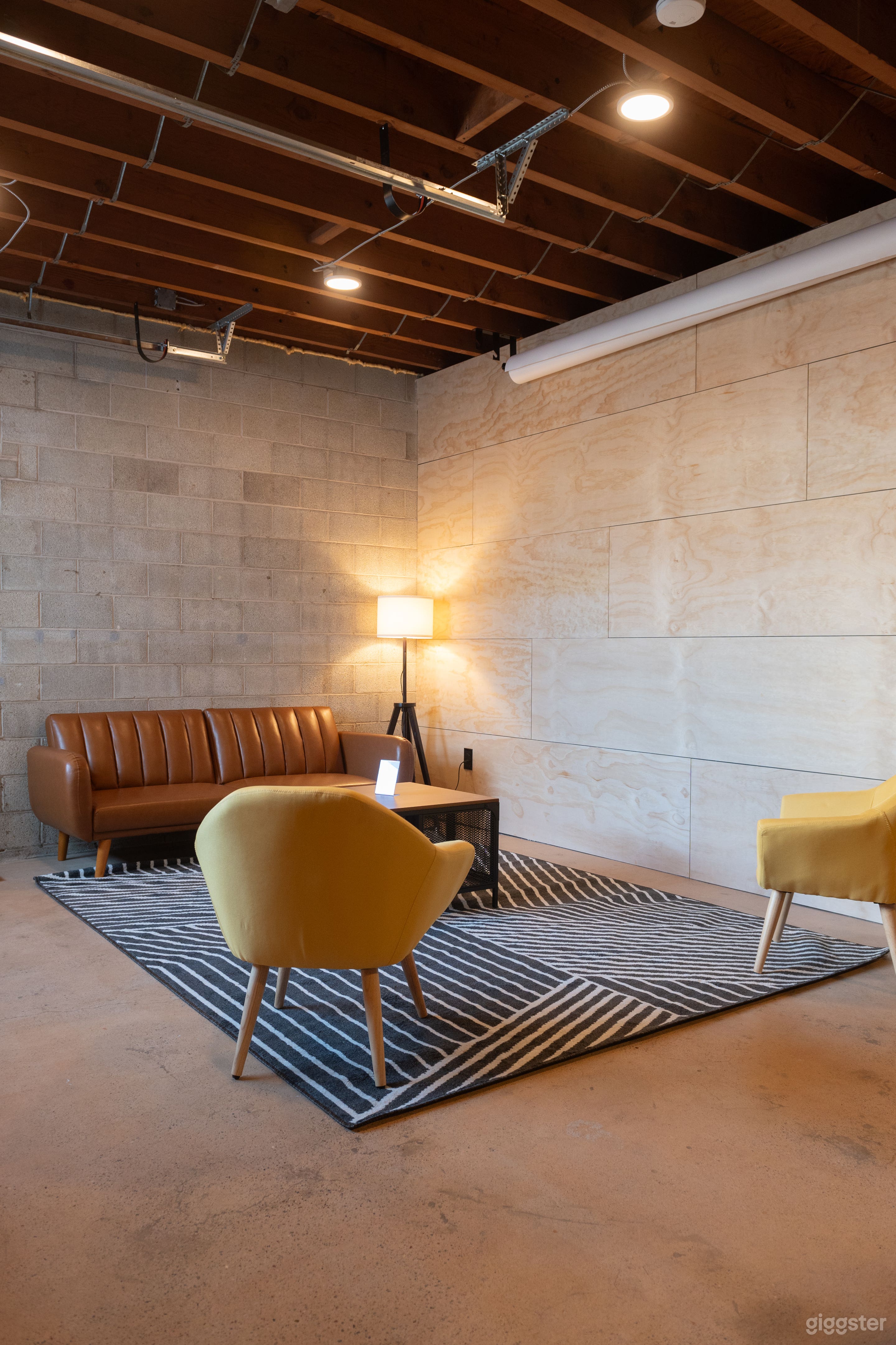 Corporate Meeting Space + Content Studio | Easy Load-In Photo 4