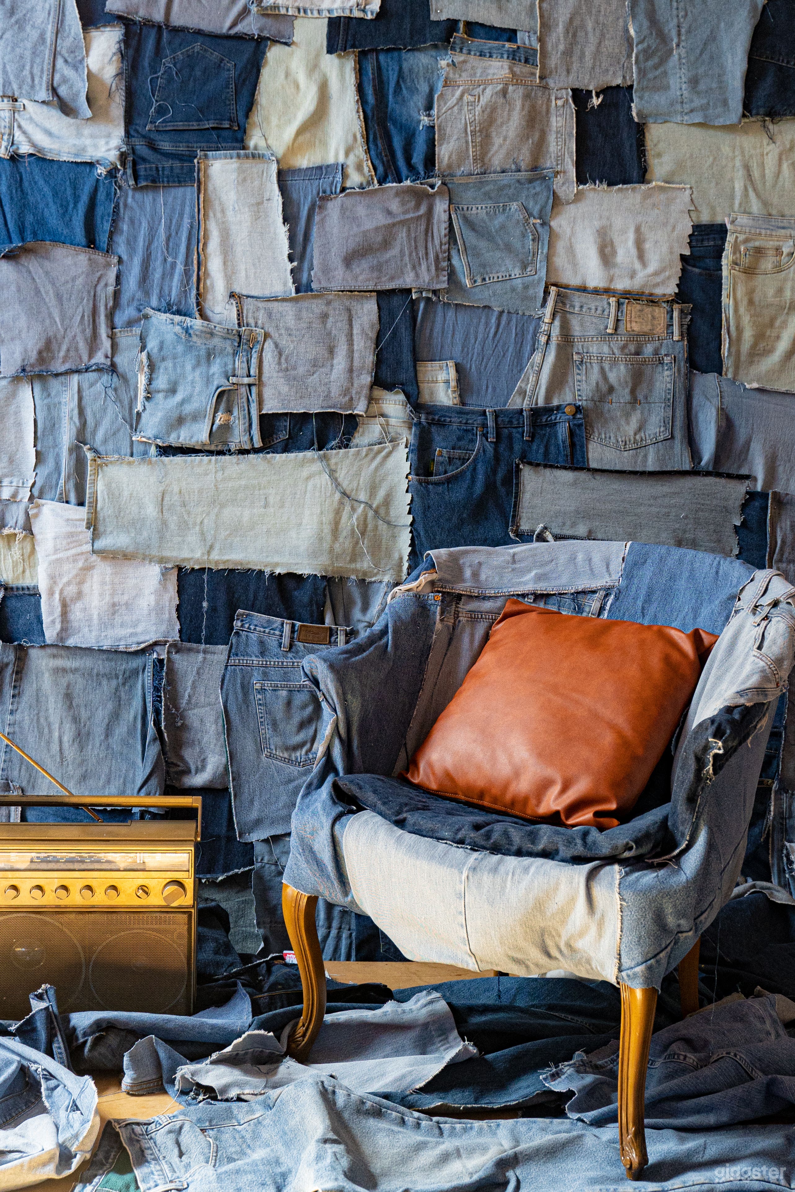 Boombox wall / Retro / Projector Studio Photo 3