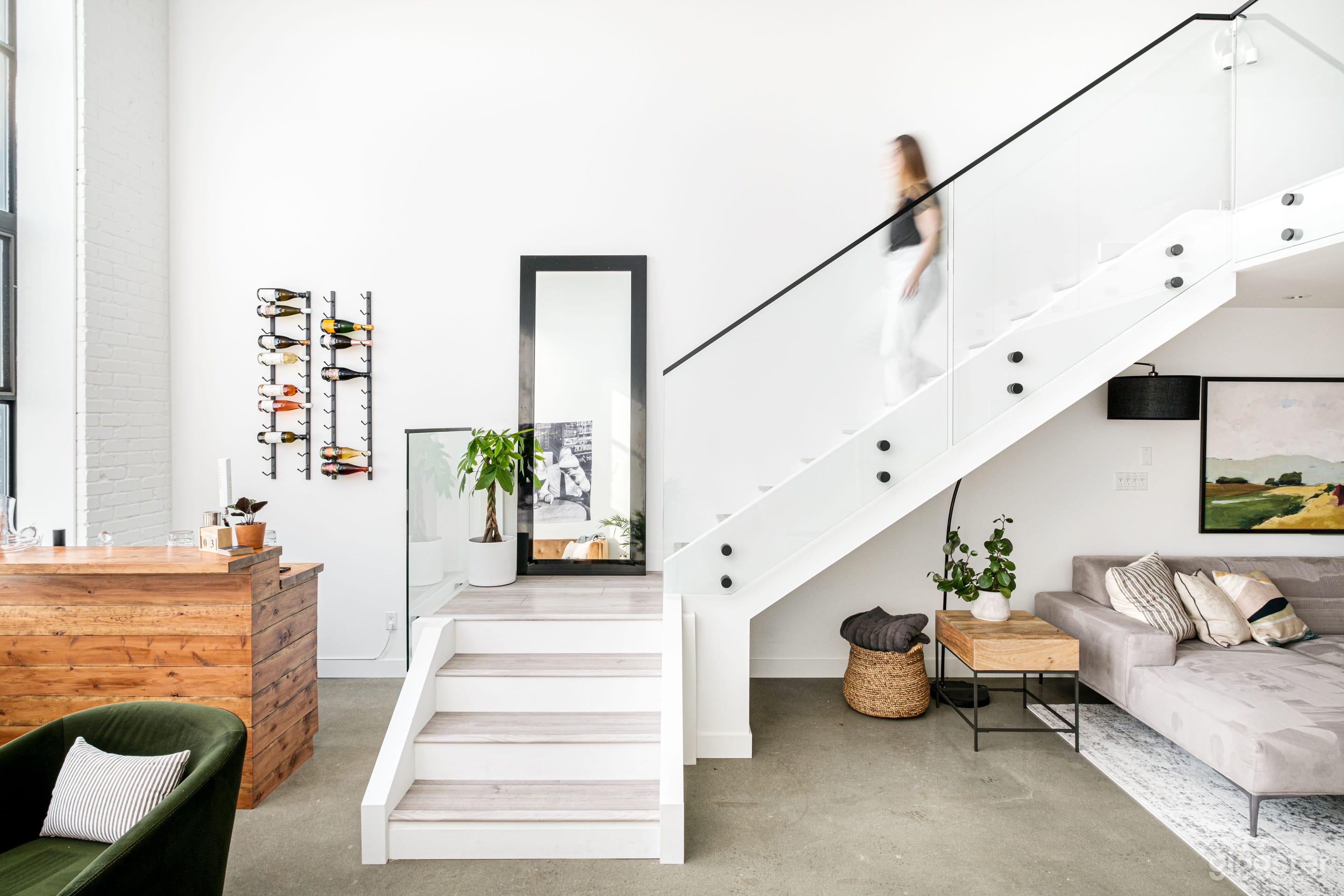 Stunning Modern Loft in East Van Photo 1