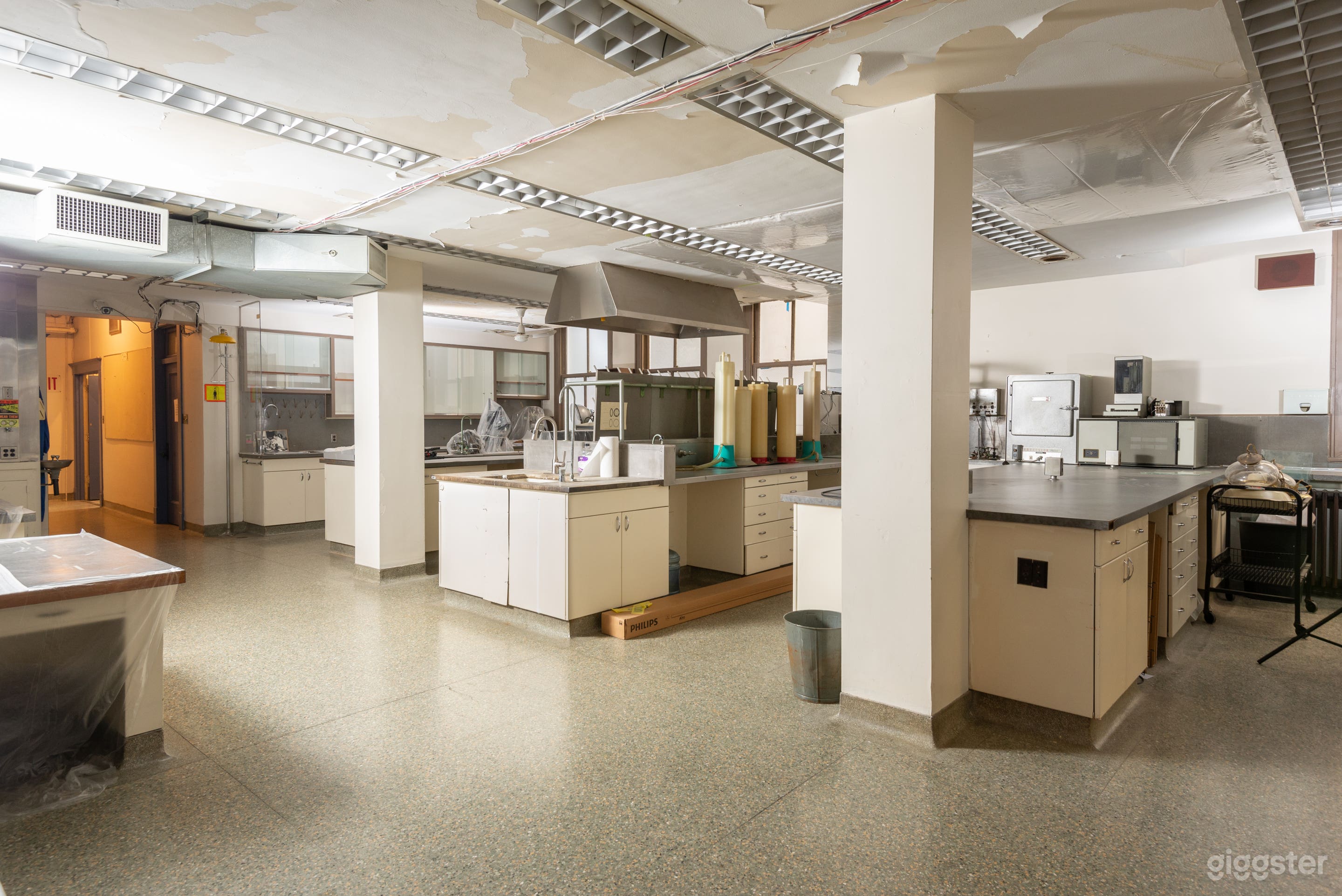 Historic City Analyst Laboratory Photo 3