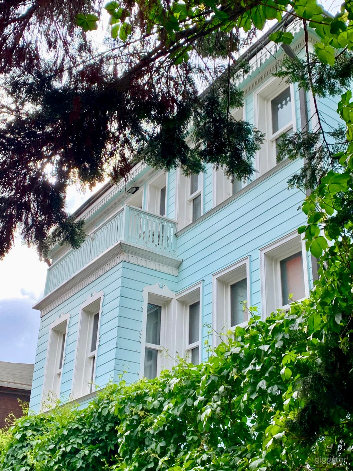 Versatile Creative Venue with Garden in Istanbul Photo 1