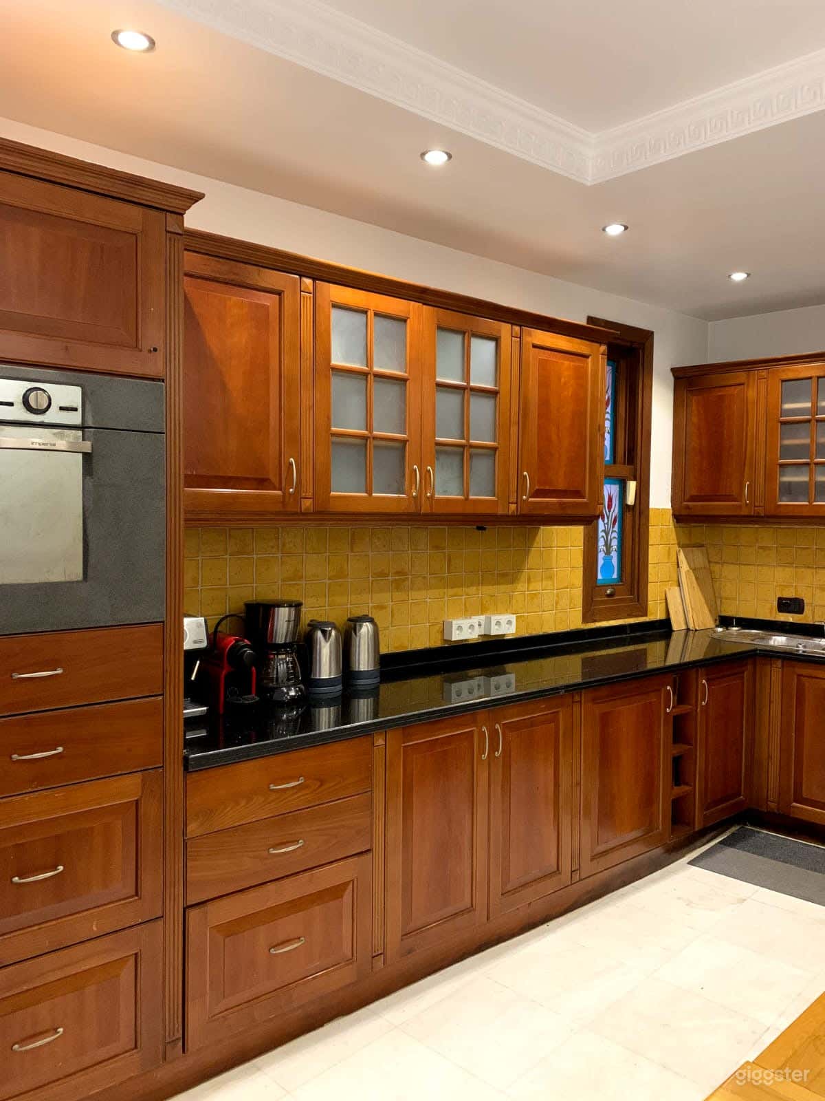 Versatile Creative Venue with Garden in Istanbul Photo 2