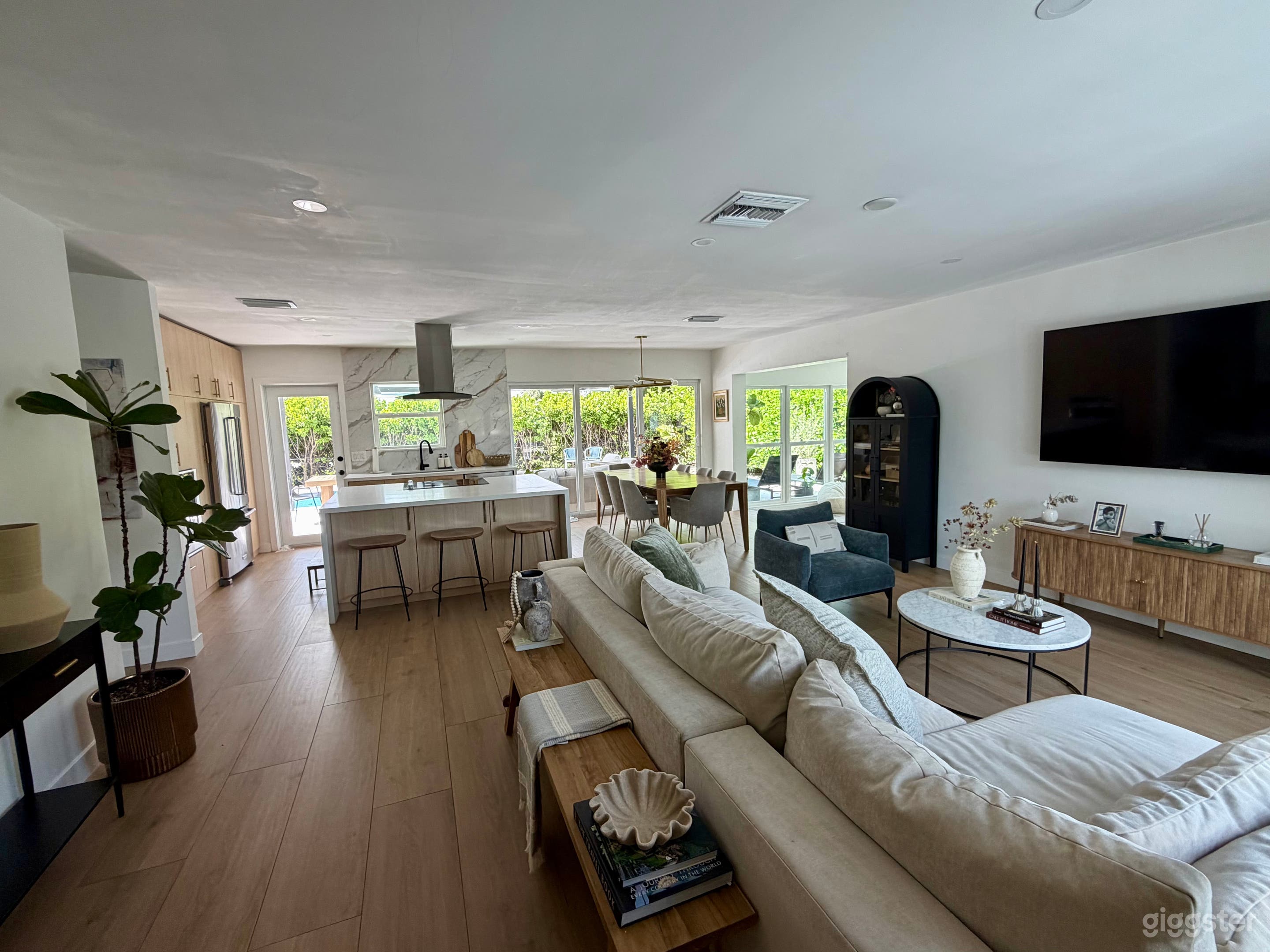 Modern Mediterranean Hollywood Home Photo 1