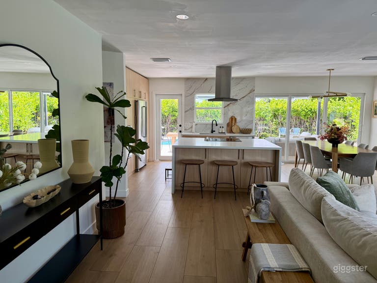  Modern Mediterranean Hollywood Home 