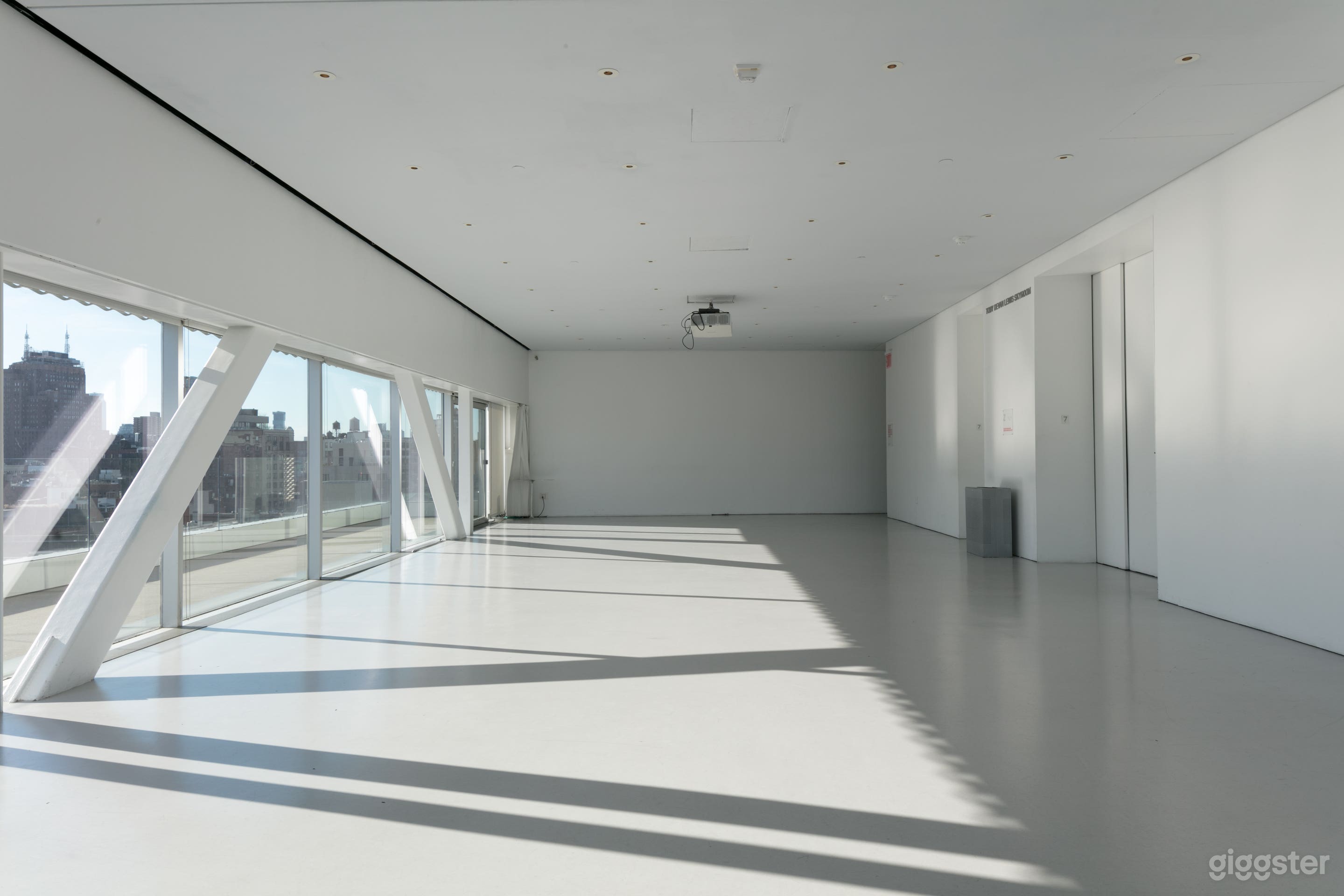 Sun-drenched Event Space with Terrace in Downtown Manhattan Photo 4
