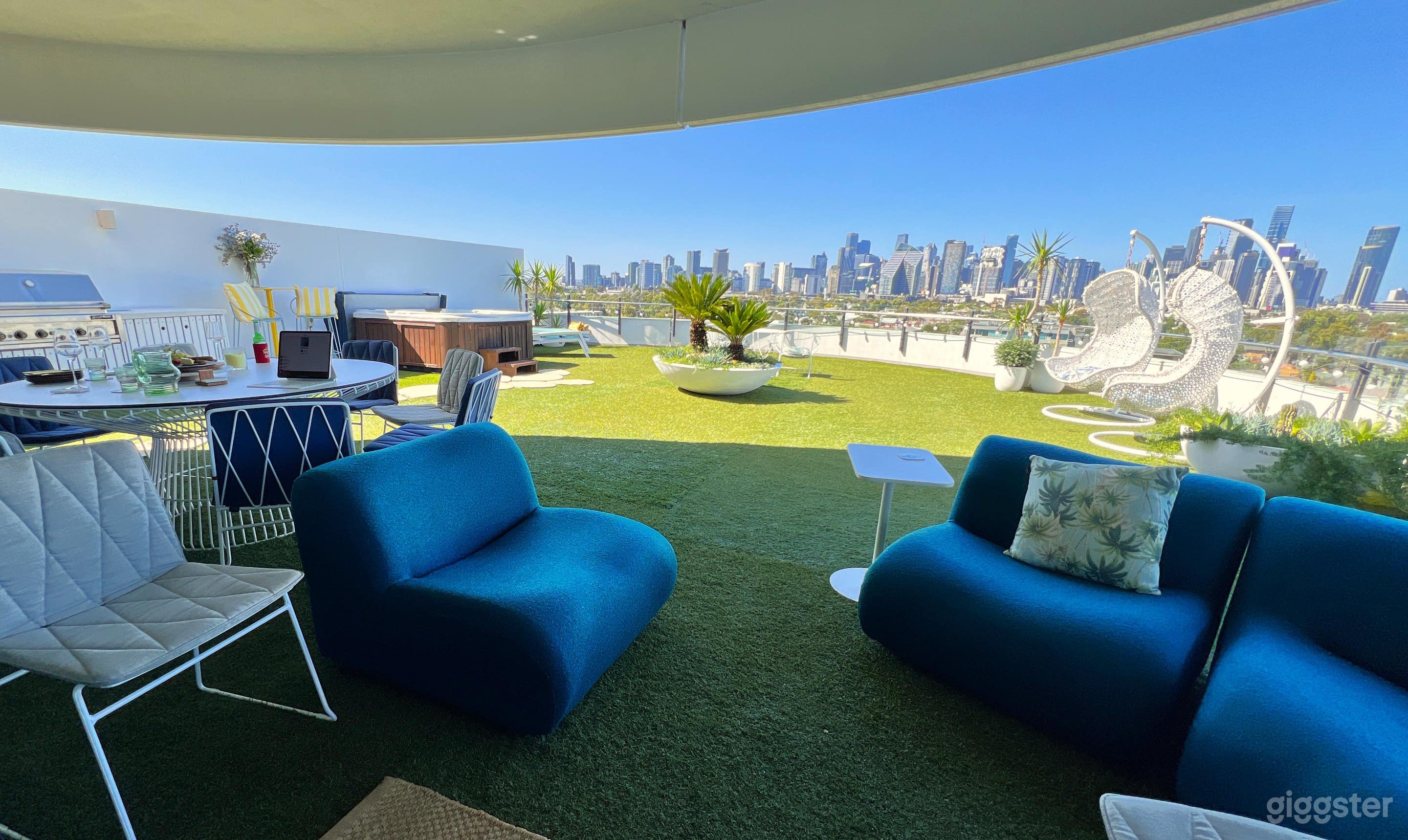 Daytime outdoor front Balcony