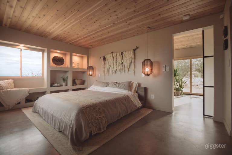  Charming 1940's Juniper Cabin 