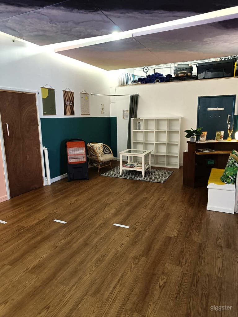  Bright and Airy Yoga Studio 