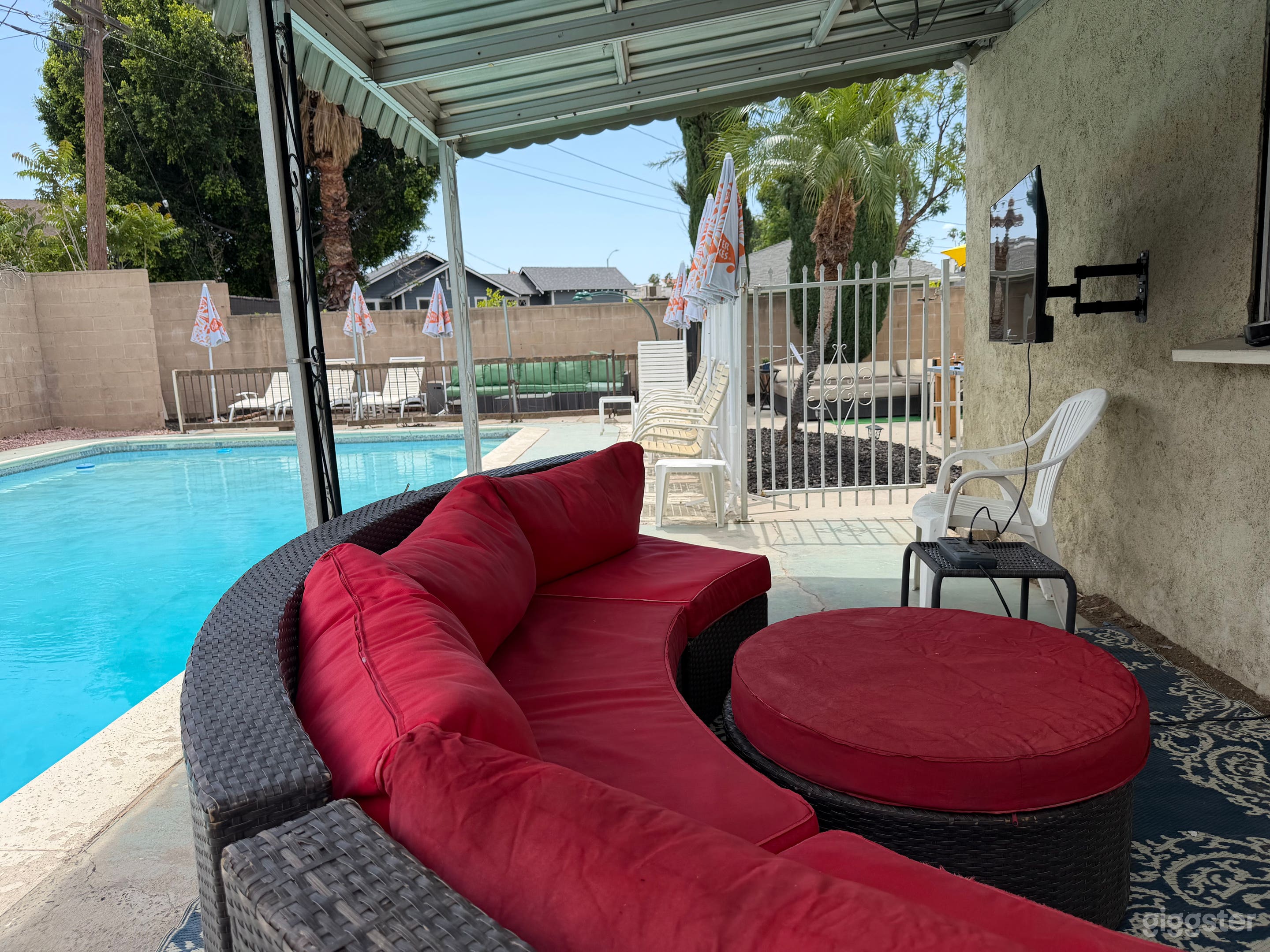 Gigantic Riverside Pool Retreat Photo 3
