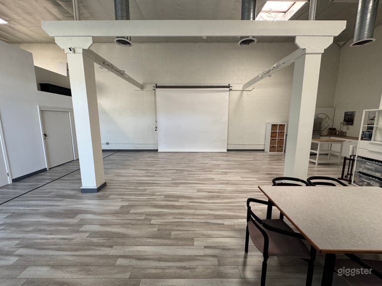  Versatile Studio for Film, Photo, Video, & Event 