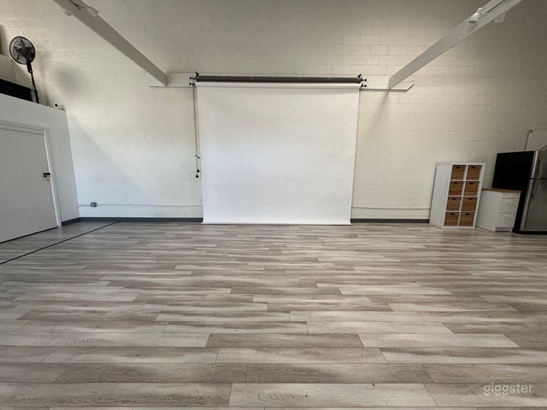  Versatile Studio for Film, Photo, Video, & Event 