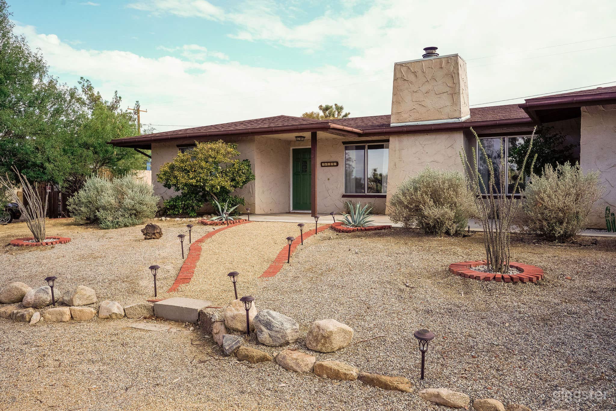 Chic Desert Home with Views, Spa, Outdoor Shower Photo 2