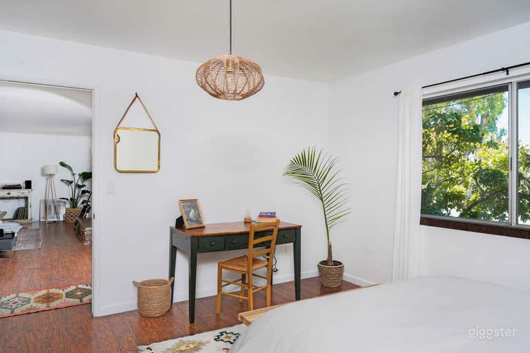  Chic Desert Home with Views, Spa, Outdoor Shower 