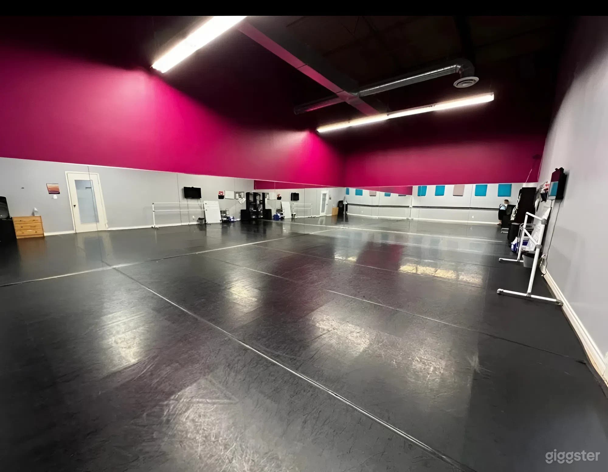 Versatile Dance Studios in Etobicoke – for Classes &amp; Events Photo 1