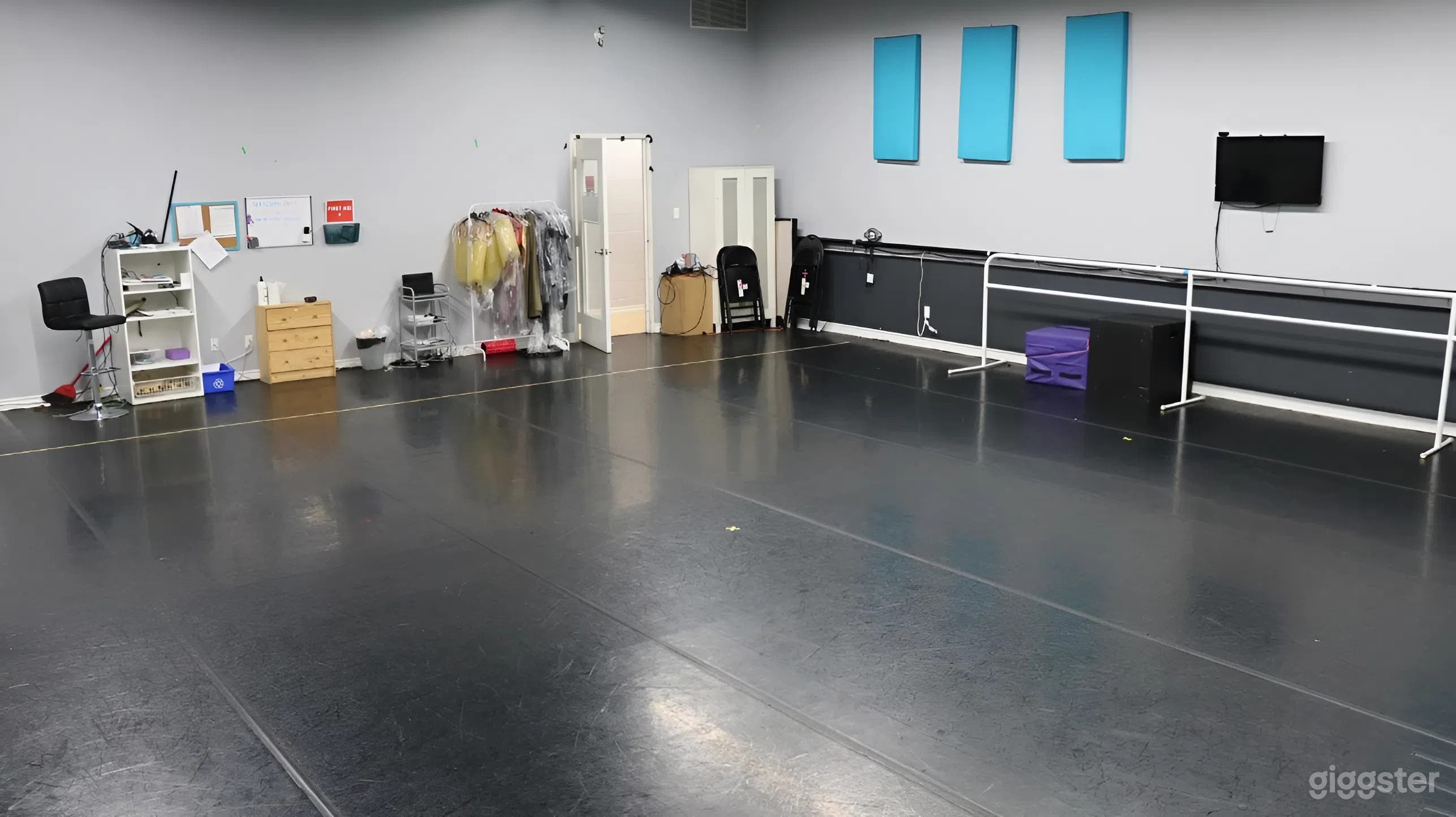 Versatile Dance Studios in Etobicoke – for Classes &amp; Events Photo 4
