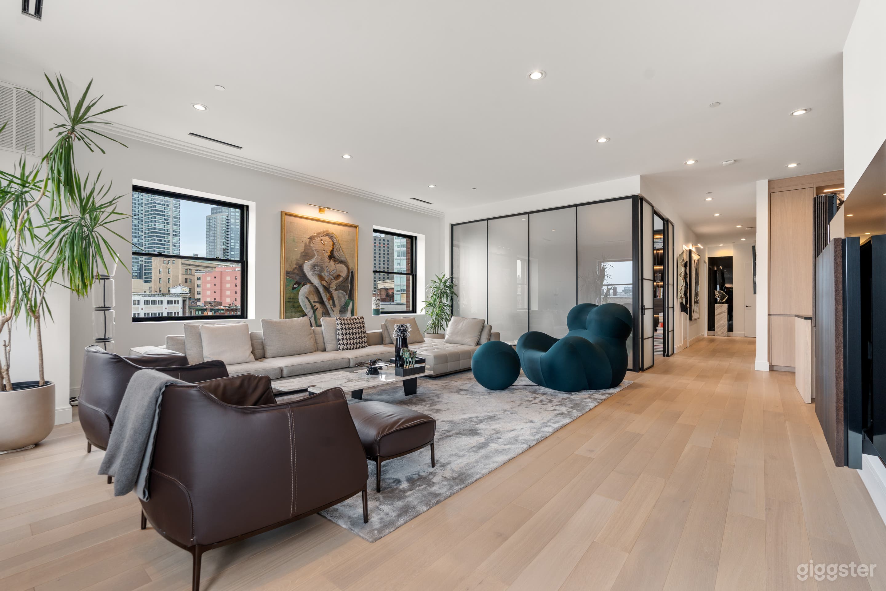 Downtown Boston Modern Spacious Loft with Skyline  Photo 1