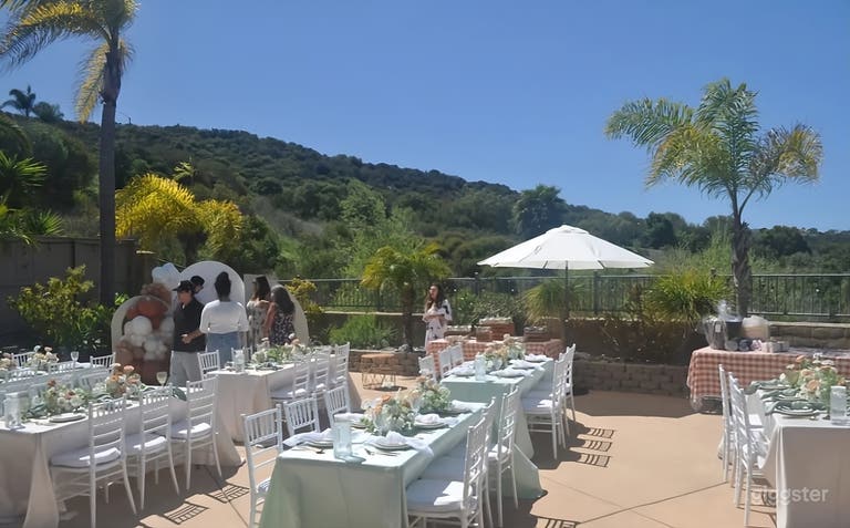  Hills View Backyard Venue 
