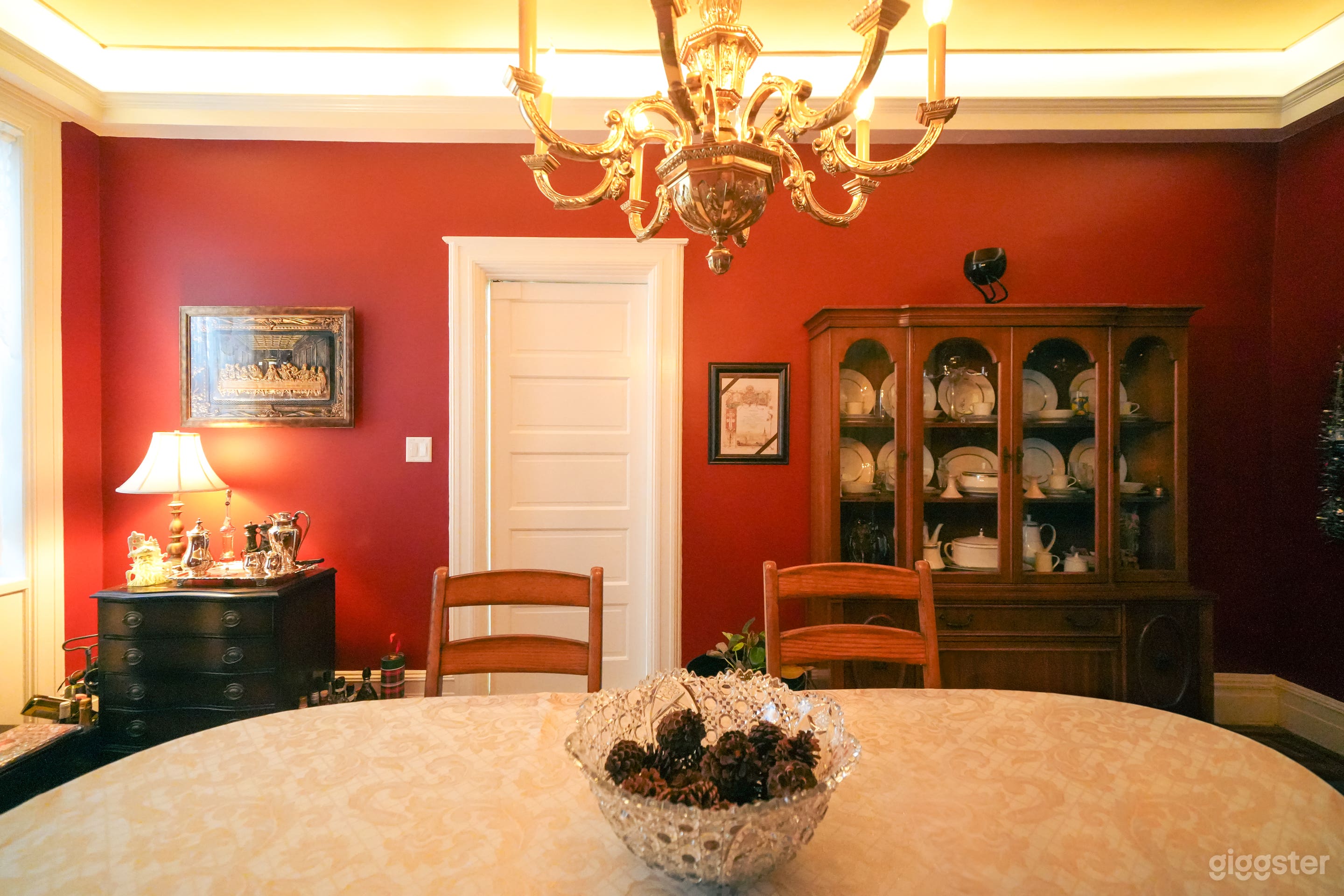 Vintage House with Antique Details, Rustic Carpets Photo 4