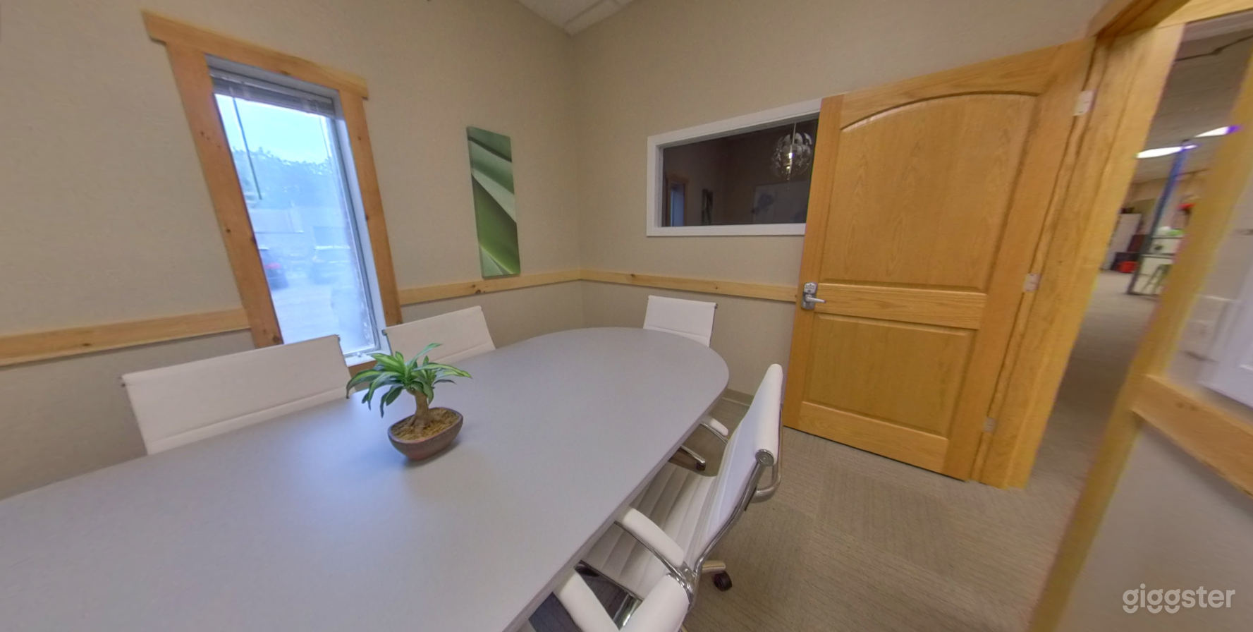 The Small Conference Room  Photo 2