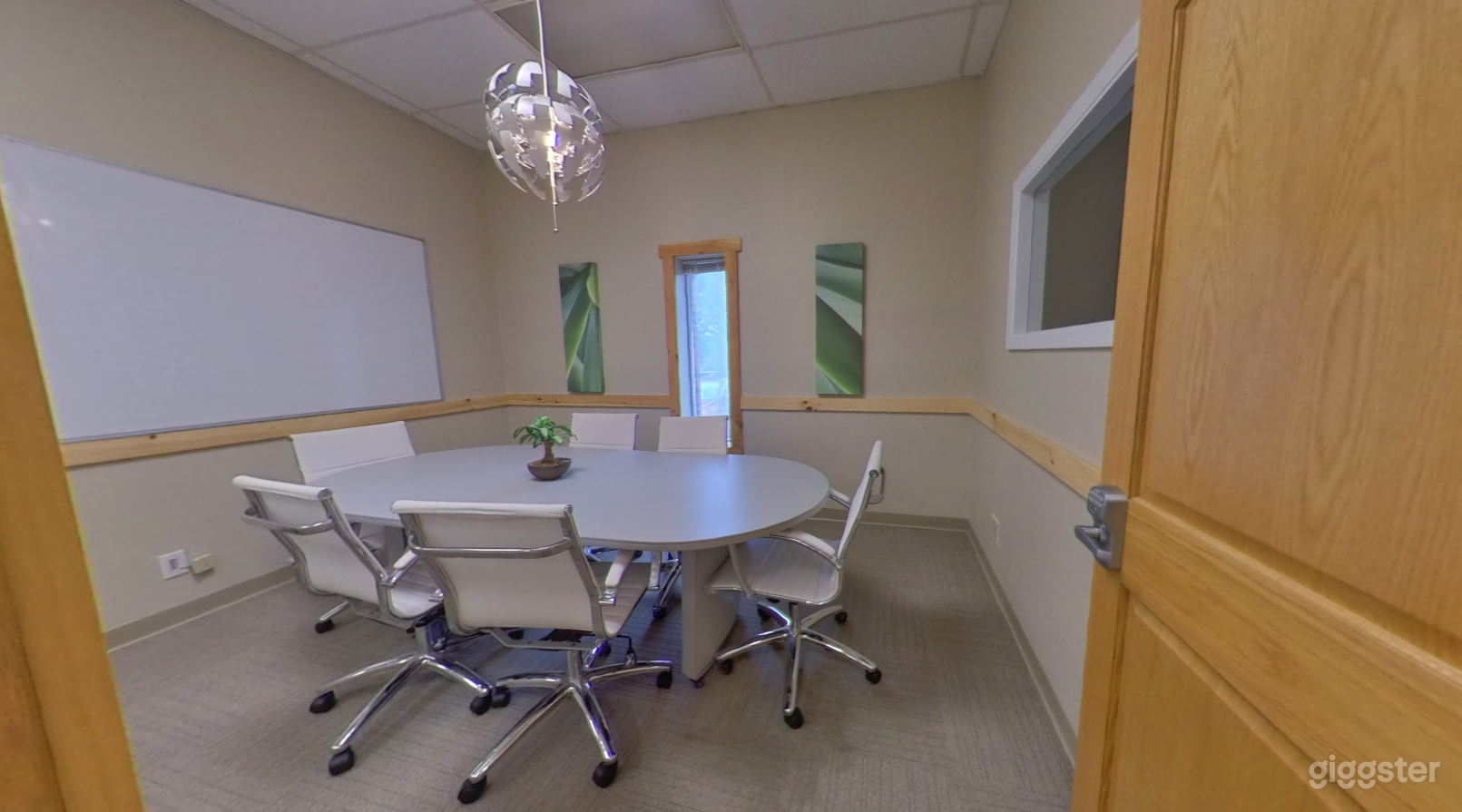 The Small Conference Room  Photo 1