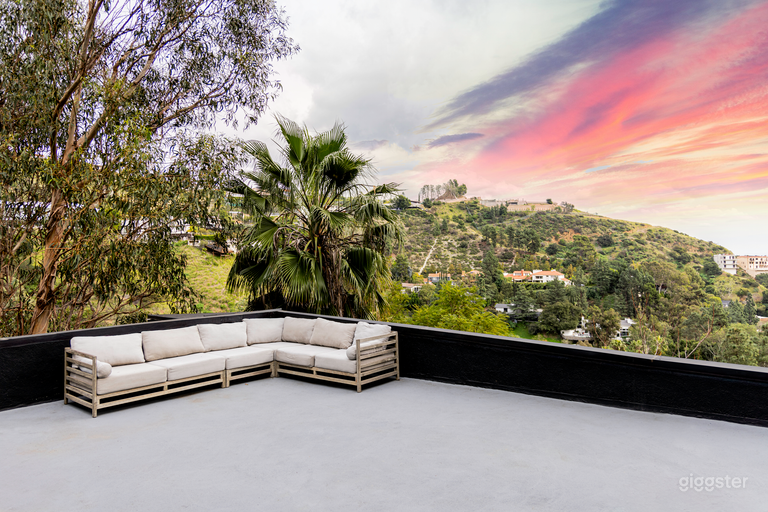  Stunning West Hollywood Hills Oasis! 