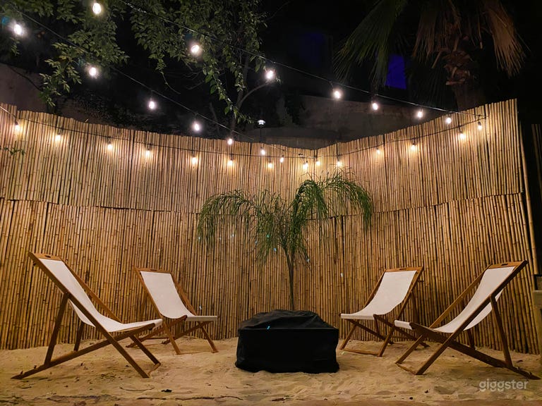  Super unique home in the Hollywood Hills! VIEWS!!! 