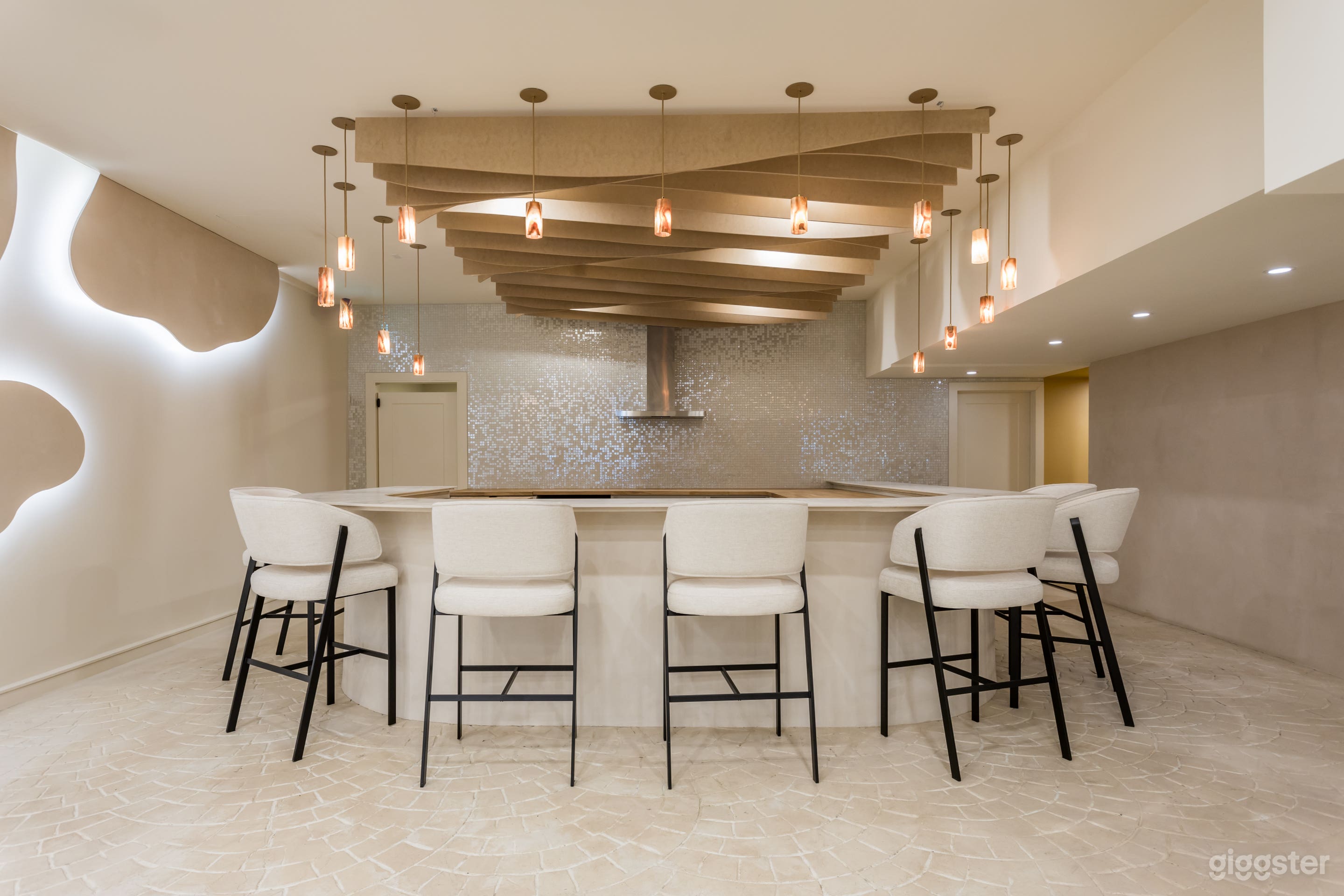 Gorgeous Zen Private Restaurant Lounge and Retreat Photo 4