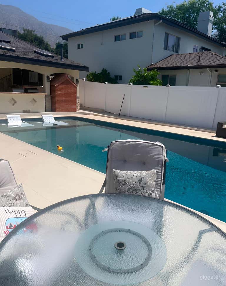  Nice Backyard Pool with Covered Patio 