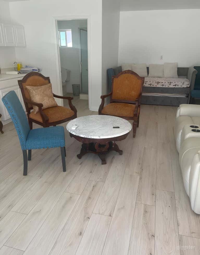  Nice Backyard Pool with Covered Patio 