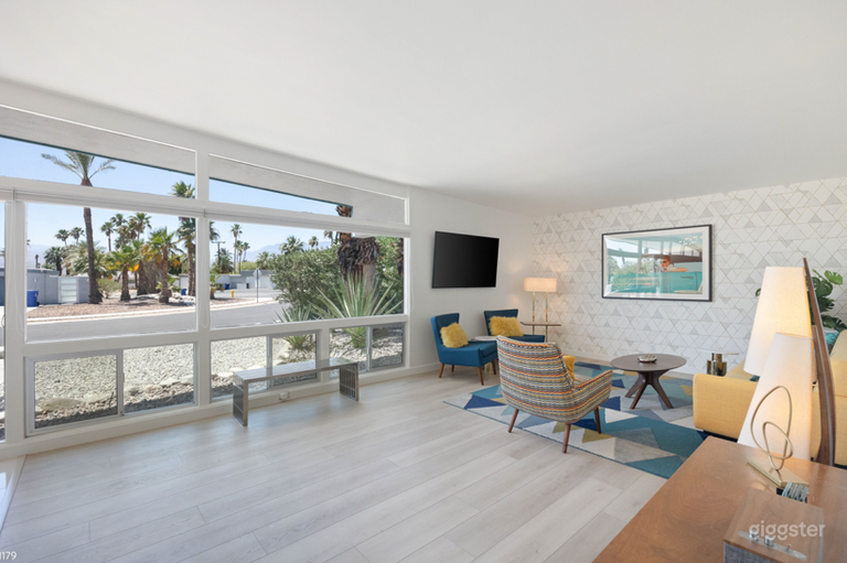  Authentic Mid-Century Modern Palm Springs Pad 