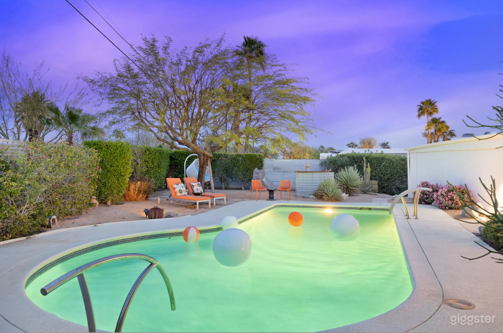 Authentic Mid-Century Modern Palm Springs Pad Photo 2