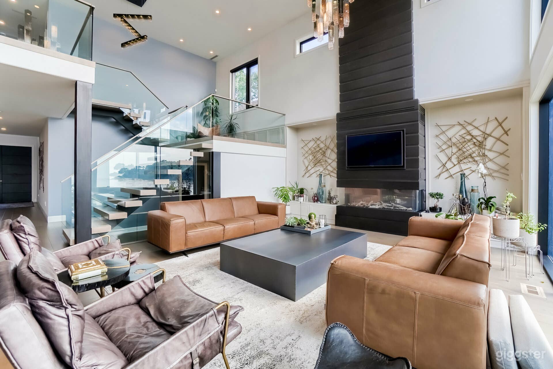 20 ft ceilings/great room