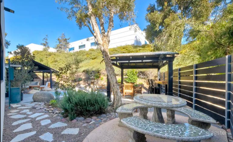  Cozy Creative Private Office Space 