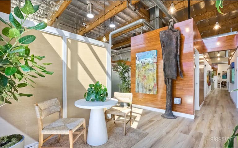  Cozy Creative Private Office Space 