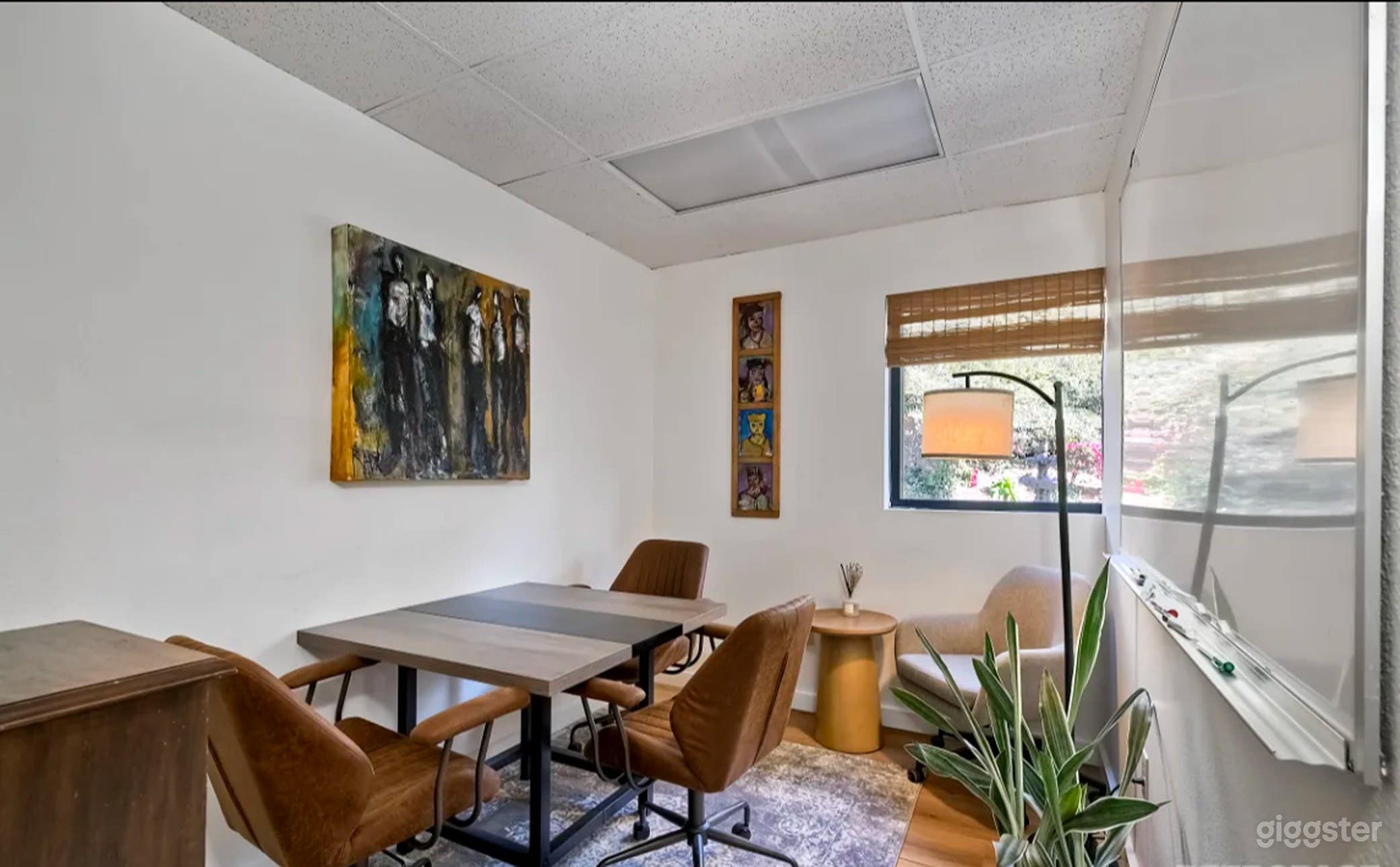 Cozy Creative Private Office Space Photo 1