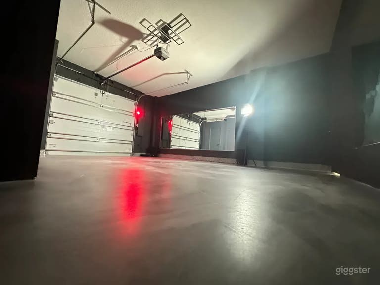  Private Dance & Content Studio with Mirrors, LED Lights & PA 