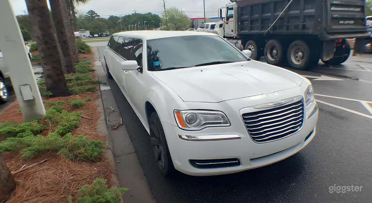  Chrysler 300s Limousine 