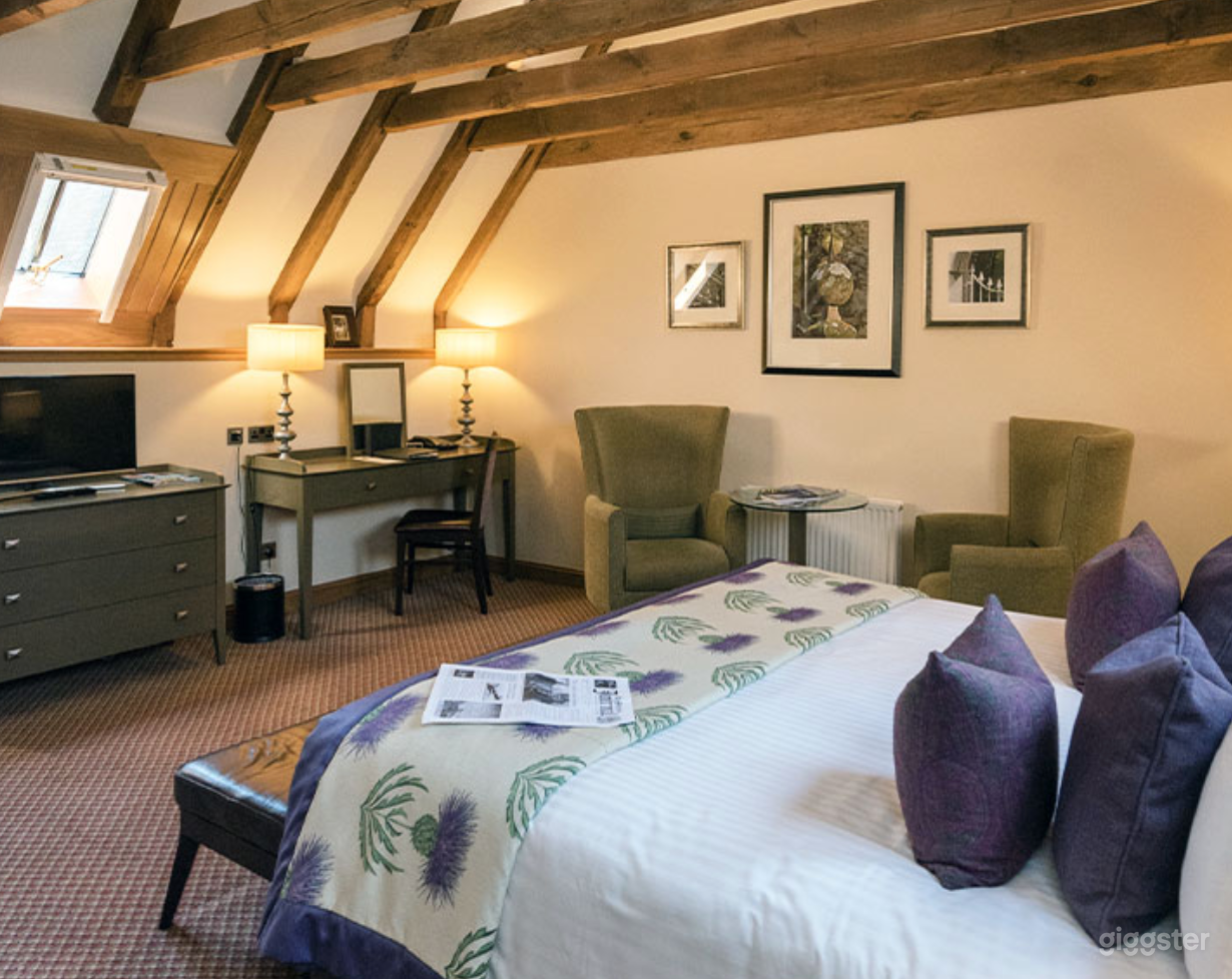 Luxury Stables Suite Photo 4