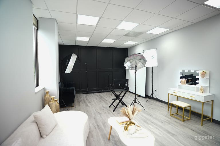  Luxury 24/7 Studio in Downtown Laurel 