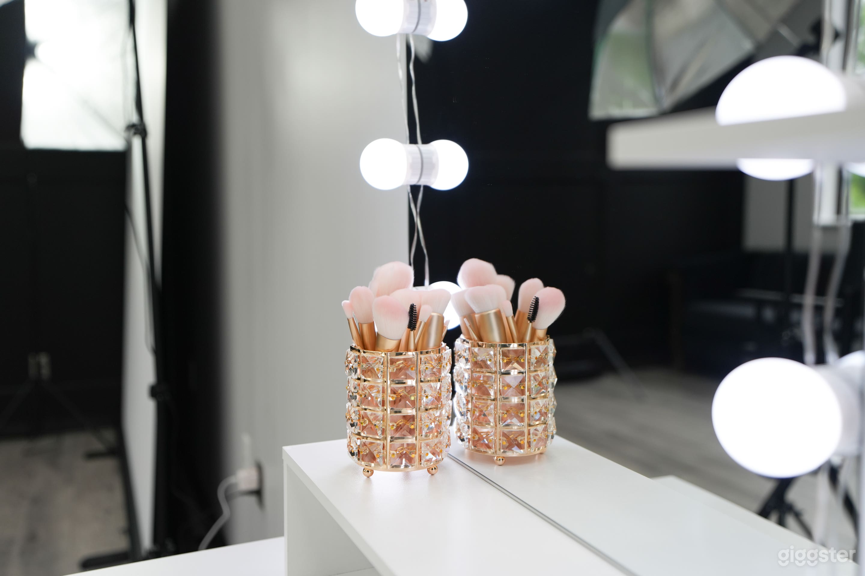 Luxury 24/7 Studio in Downtown Laurel Photo 4