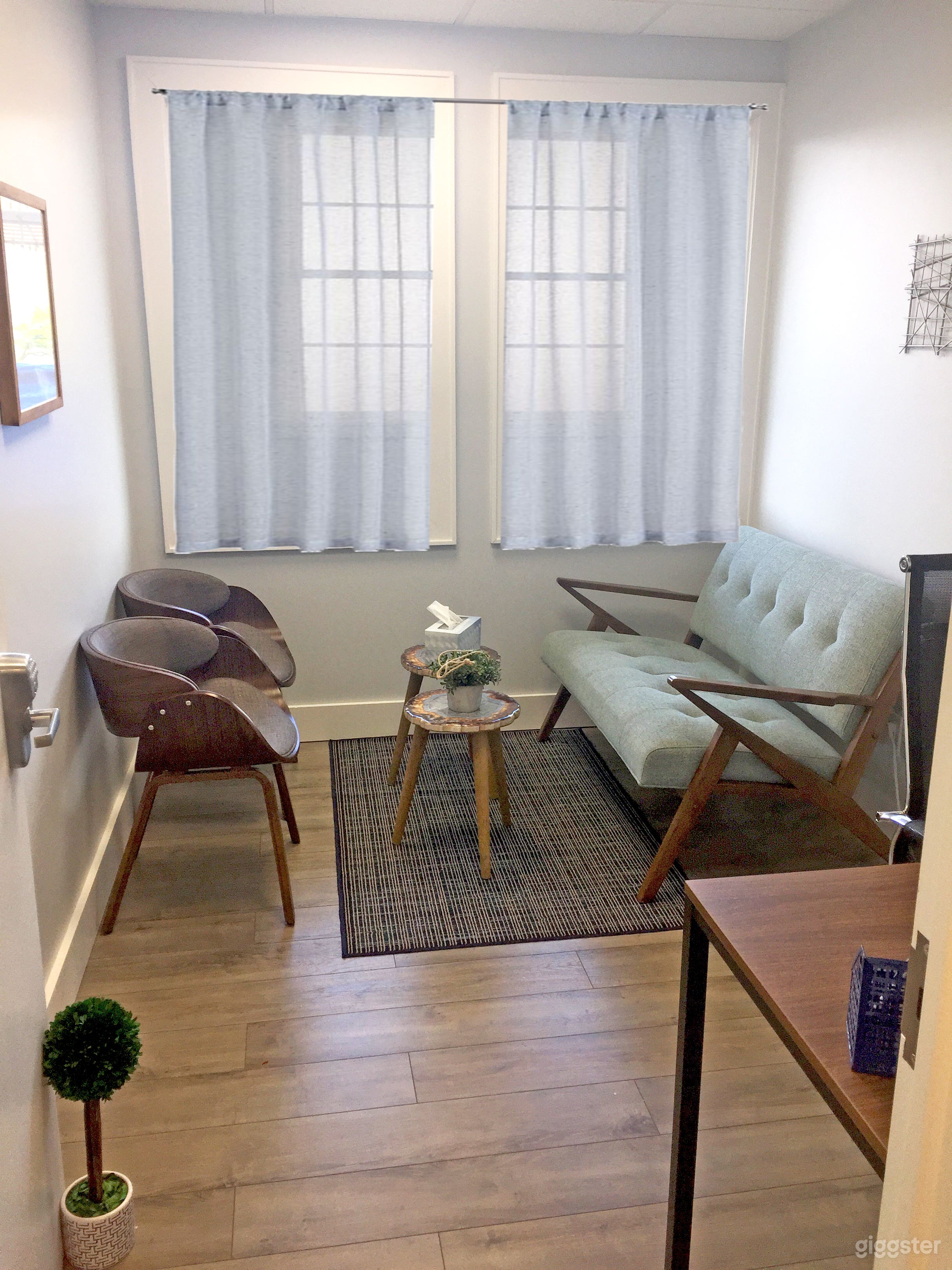 Furnished Private Office Space in Long Beach, NY Photo 1