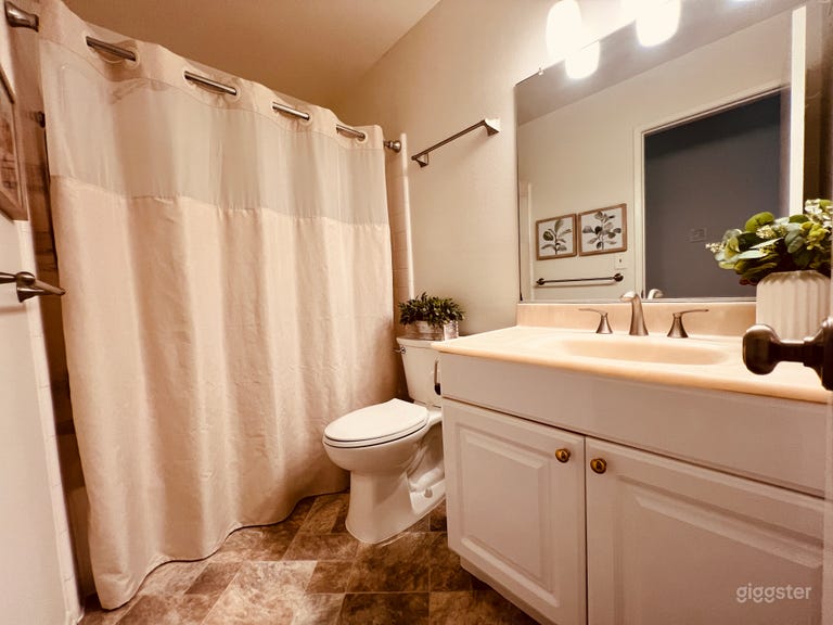  Salle de bain en face du studio 