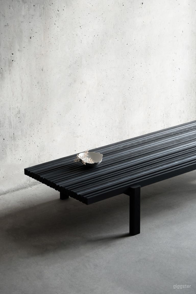  Officina industriale in legno - luce naturale + cemento grezzo 
