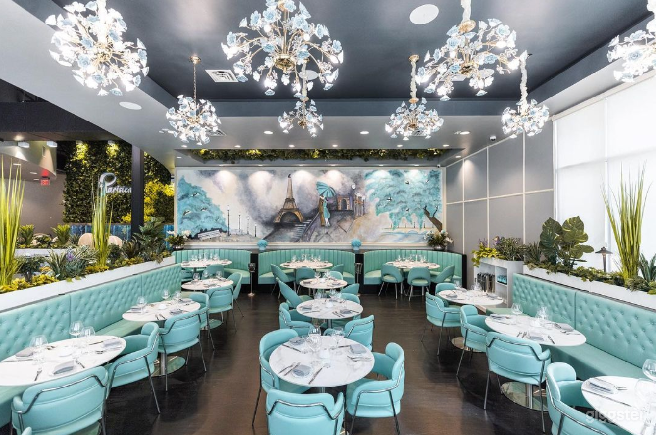 Beautiful Parisienne French Bistro Photo 1